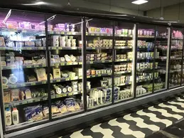 magasin-bio-biocoop-champ-libre-47-villeneuve-sur-lot-bias-rayon-beurre-cremerie-fromage-laitages-vegetaux-yaourt-vegetal.webp