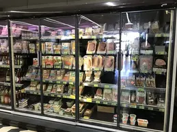 magasin-bio-biocoop-champ-libre-47-villeneuve-sur-lot-bias-rayon-viande-charcuterie-traiteur-vegetal-tofu.webp